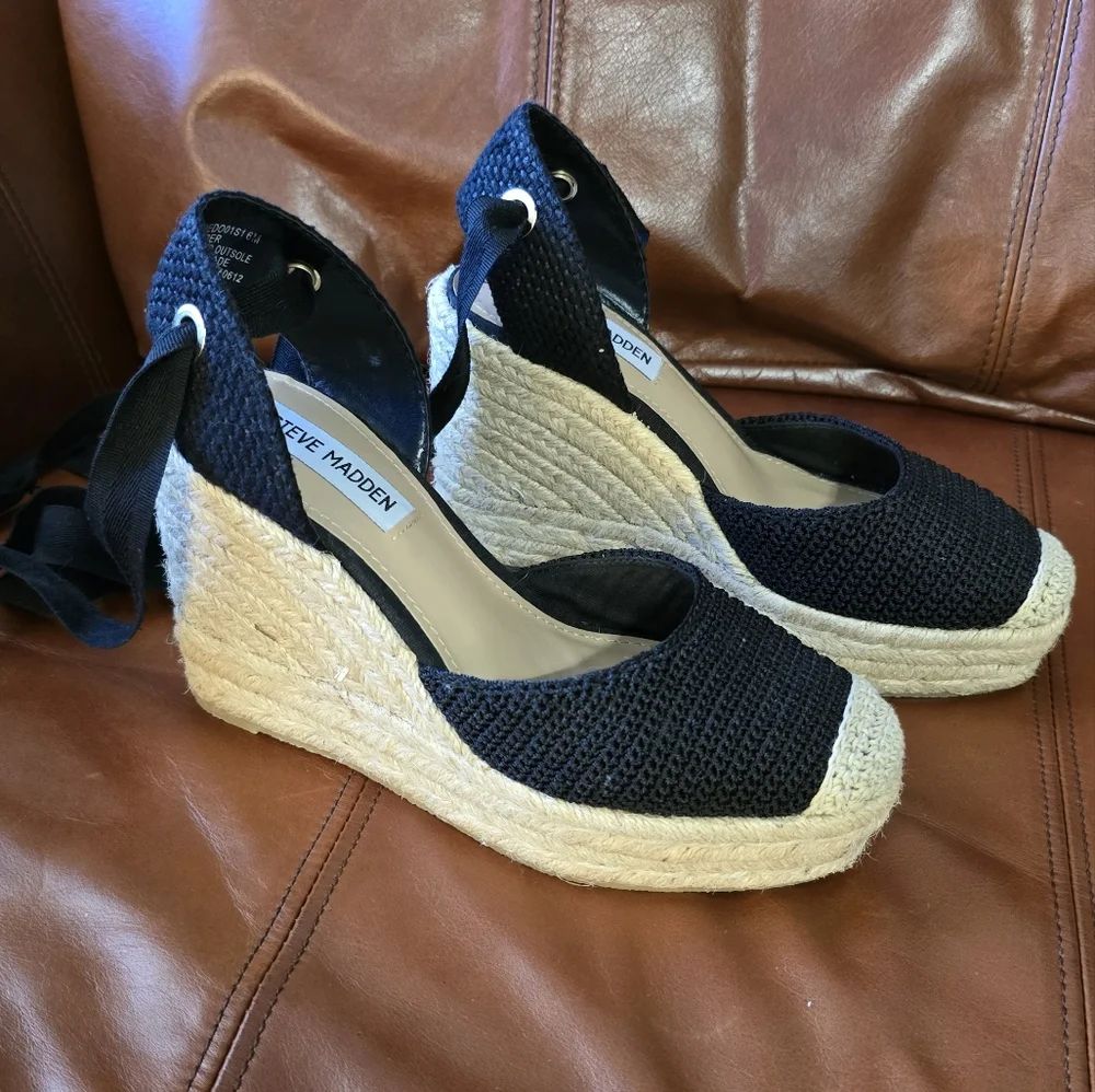 Steve Madden Black and Cream Espadrille Wedge Sandals